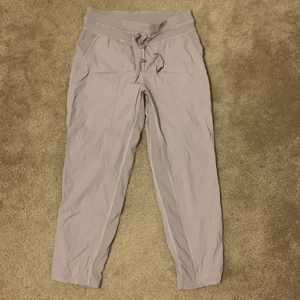 Women’s Lululemon Dance Studio Mid-Rise Crop